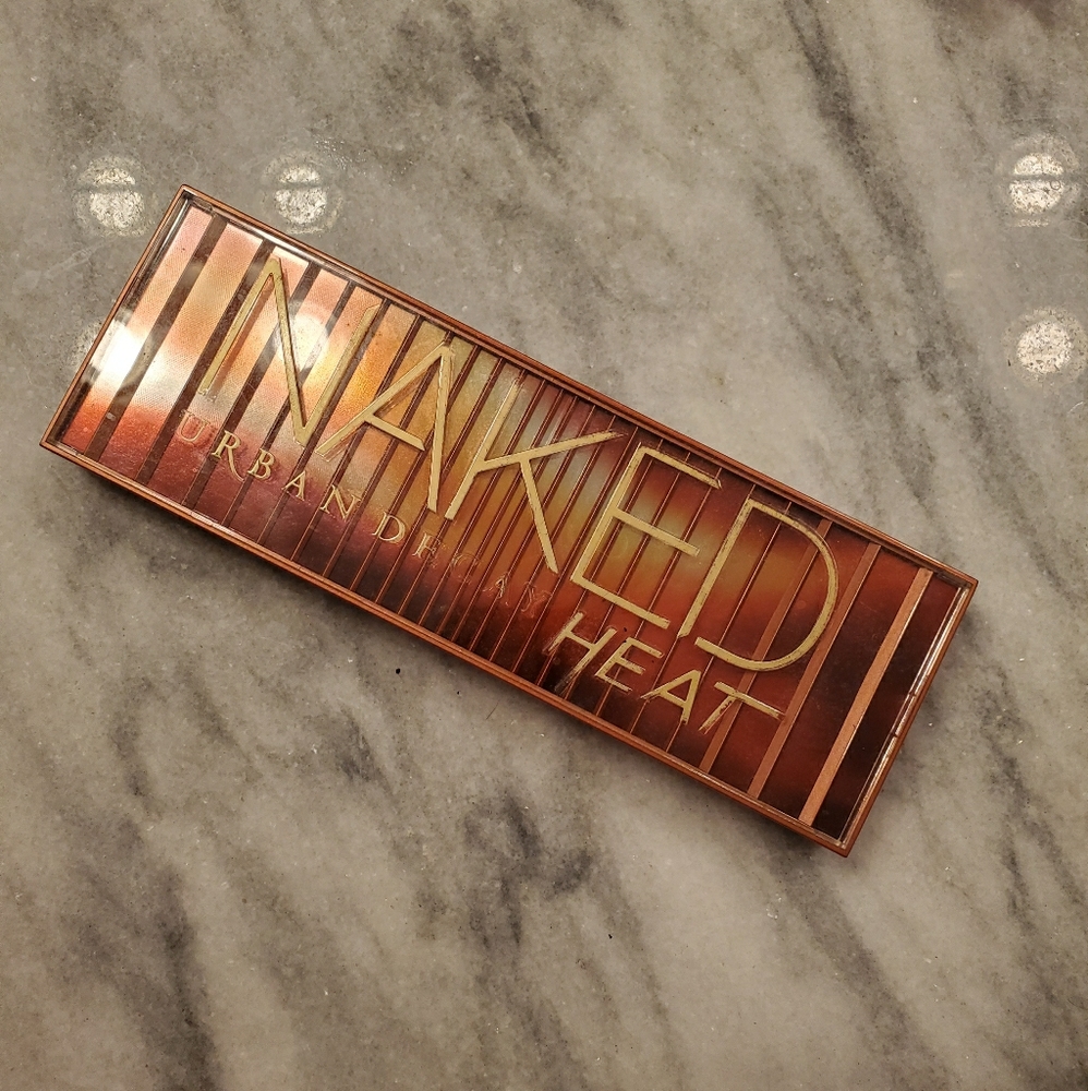 Urban Decay Naked Heat Eyeshadow Palette